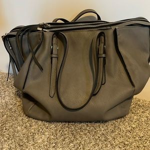 Urban Expressions Amherst Multi-Zip Tote